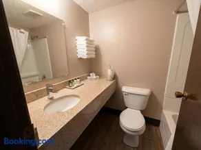 Cedar Inn - Image 3