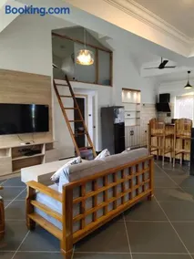 Woodside Retreat Serviced Apartments, 100 meters from baga river - Image 4