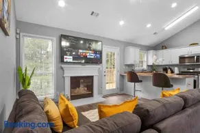 Unwind in a Modern Riverdale Home - Image 3