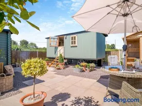 1 Bed in Leominster oc-93060 - Image 2