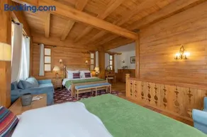 Shangri-La Rushi Hotel - Image 5