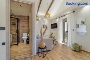Urban Mountain Retreat - Image 4
