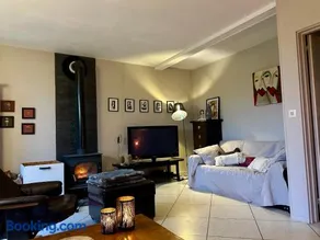 Maison à la campagne avec piscine - Image 3