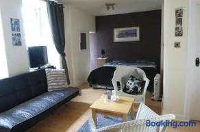 Royal Mile Budget Apartments - Image 5
