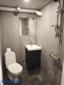 Cool private room - Image 3