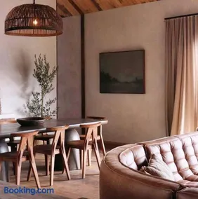 Highland Ten - Luxury Rustic Retreat - Sleeps 10 - Image 4