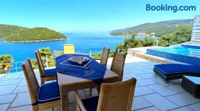 Azure Villa & Suites - Image 3