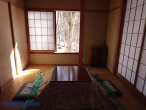 戸隠の自然に佇む 小さな一棟貸しコテージ Private Tiny Cottage in the Nature of Togakushi Breath in Earth - Image 2