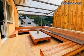 Wellness Haus in Zell, 3 komplette Wohnungen, Moselblick, Sauna, Whirlpool, 3 Balkone, Grill - Image 2