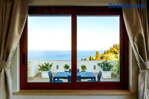 Tauromenion Guest House - Image 1
