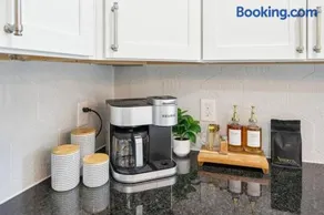 Historic Home in Brewers Hill with hot tub! - Image 2