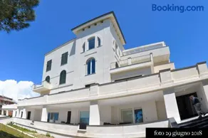 Scauri resort - Image 1