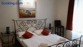 Old Town Suites - Image 3