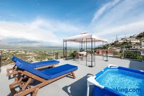 Lekursi Penthouse Sarande - Image 1
