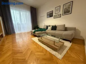 Central Terrace Apartment - Image 3