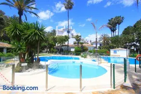 1093 modern beach apartment , huge terrace , bbq - Image 5