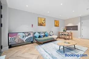 Luxury Home & Work Haven Comfort for Families - Image 4