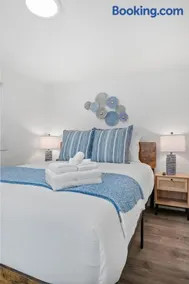 Cozy Bremerton Cottage with Loft with Attic Space - Image 2