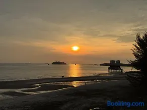Sunset Seaview Beach Escape PD - Image 3
