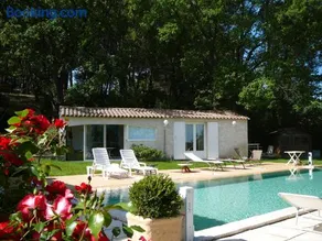 un lit en provence - Image 1
