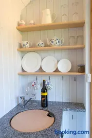GoldenValley Shepherd's Hut - Image 3