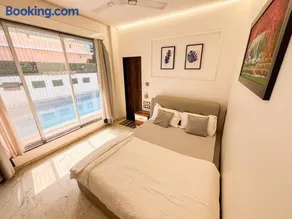 Glasshouse Luxury Villa, 4 Bed Private Pool Gorai - Image 5
