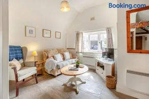 1 Bed in Warminster oc-52108 - Image 2