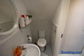 Alensgrove Cottages #3 - Two-Bedroom Cottage - Image 5