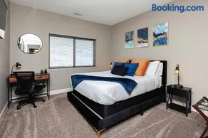 Exclusive, Pool, Massage Chair, Jordan Creek - Image 1