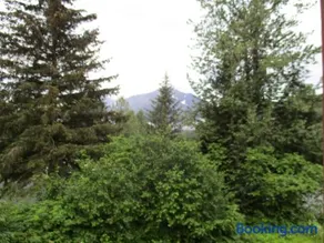 SEWARD APARTMENT - Image 3