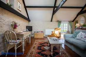 The Apple Loft - Image 5