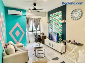Tropical Home1BedRoomHorizonSuitesSunsuriaCitySepang KLIAWi-lFiNetflixFree Parking - Image 2