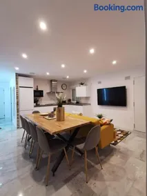 Elviria beach apartment in Marbella - Image 3