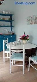 Rose Cottage - Image 1