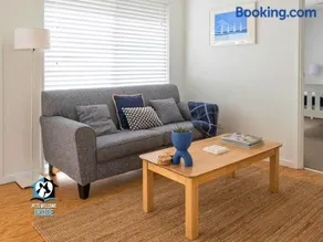 Shaka Seaside Retreat with Beach Access - Image 3