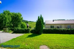 Idyllische Wohnung mit Garten! - Image 2