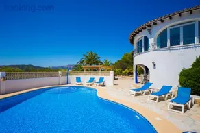 Voll ausgestattetes Ferienhaus mit Grill, Terrasse und Garten | Haustiere erlaubt - Image 2