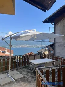A Window on Lake Como - Cozy House with View - Image 1