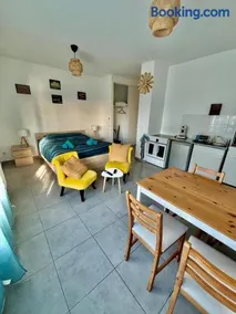 Studio neuf, Métro, Résidence protégée - Image 4