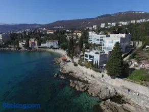 Villa Arentz - Front Sea Apartments - Image 2