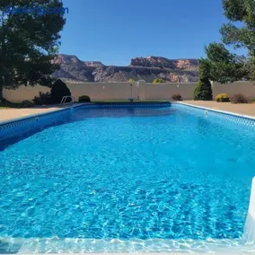 Monument Resort - Image 2