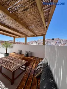 Renovated cinema town house in Comares - Image 2