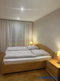 City Home- Business Apartment, private Parking Free - Image 5