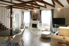 Bellavista Attic Apartment - Image 3