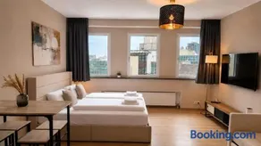 LINZ BASE STUDIO Business and Leisure, City Center - Image 1