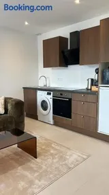 Bien calme et spacieux avec baignoire balneo - Image 3