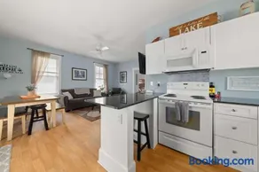 The Violet - 42 Meadow View - Image 2