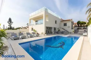 Casa Karlsen - Image 1