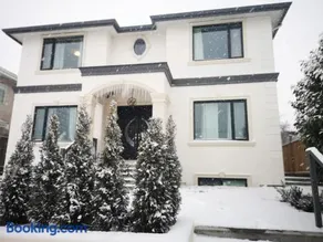 Metropolis MetroTown Area lovely place 2 or 1 bedrooms suite - Image 3