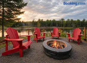 Red Canoe Retreat - Image 1